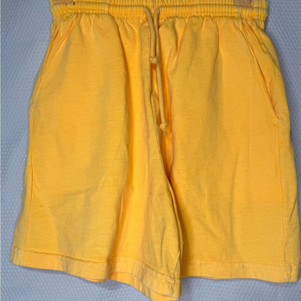 Vintage Fresh Produce Yellow Tank Top and Short Set with Colorful Fish Design - Picture 2 of 12